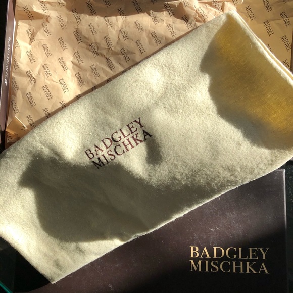 Badgley Mischka Satin Heels - Picture 6 of 10